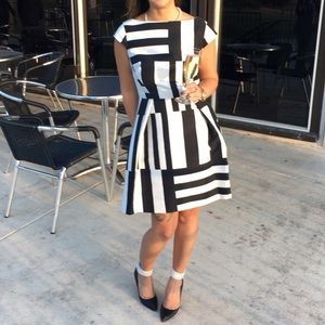 Kate Spade Geometric Black &White Dress Pockets!!!